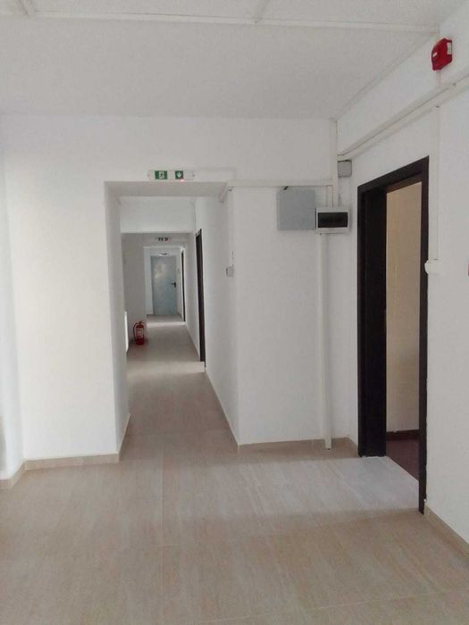 Etaj 2 – 243 mp – Birouri / Servicii – Pitești, Vasile Lupu