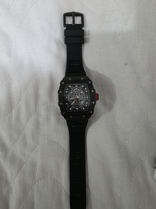 Часовници Curren