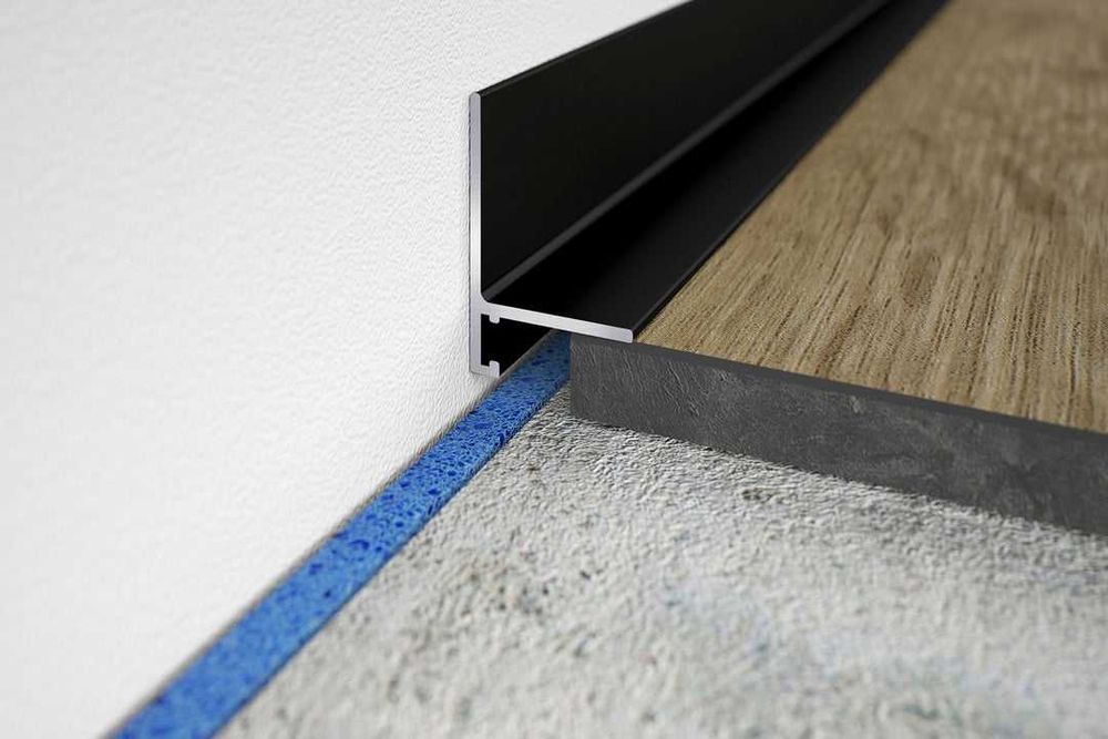 Микроплинтус L - образный черный