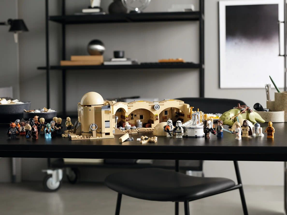 LEGO Star Wars 75290 Mos Eisley Cantina