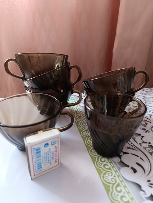 Продам 6 чашечек и один стаканчик