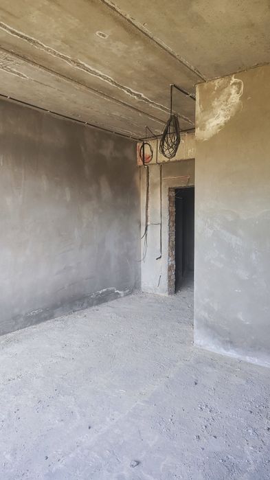 Срочно продам 1 комнатную в новостройке Чиланзар .