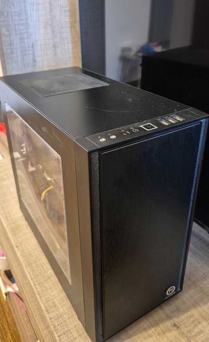 PG Gaming Ryzen 5 2600 3,9ghz, RTX 2060 6gb, monitor BenQ XL2411P 24''