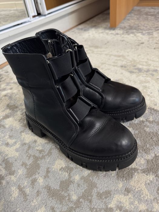 Отдам бесплатно сапоги зима 36 размер