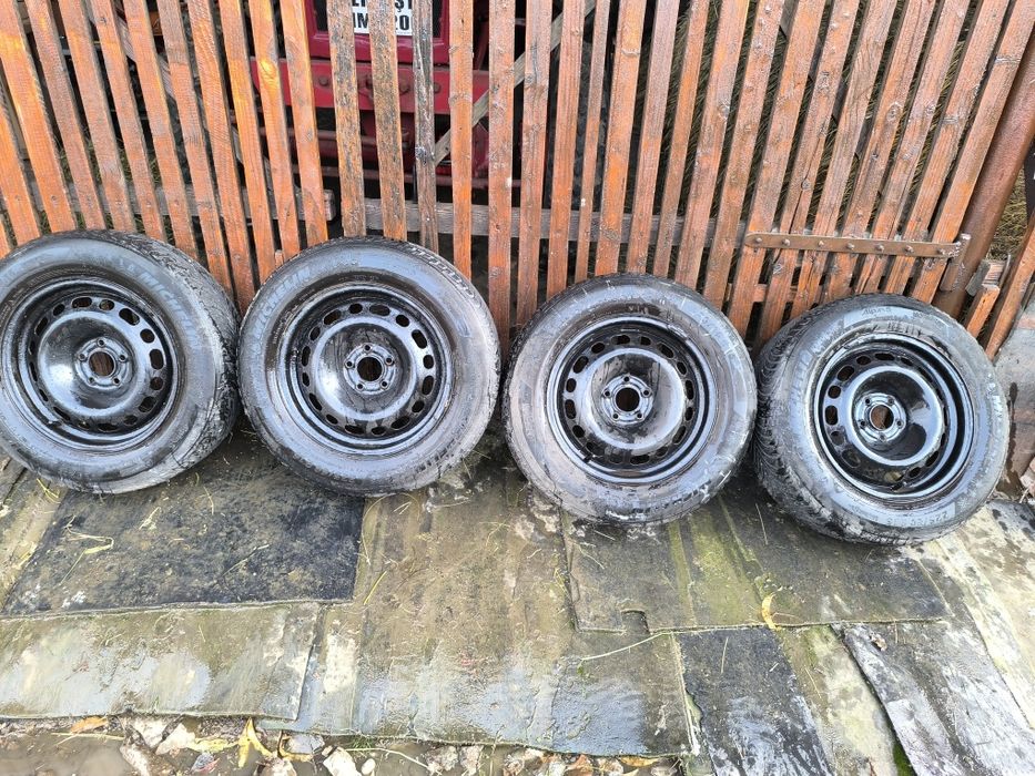 Vând jante de tabla R17 + anvelope 225 60 17 Michelin