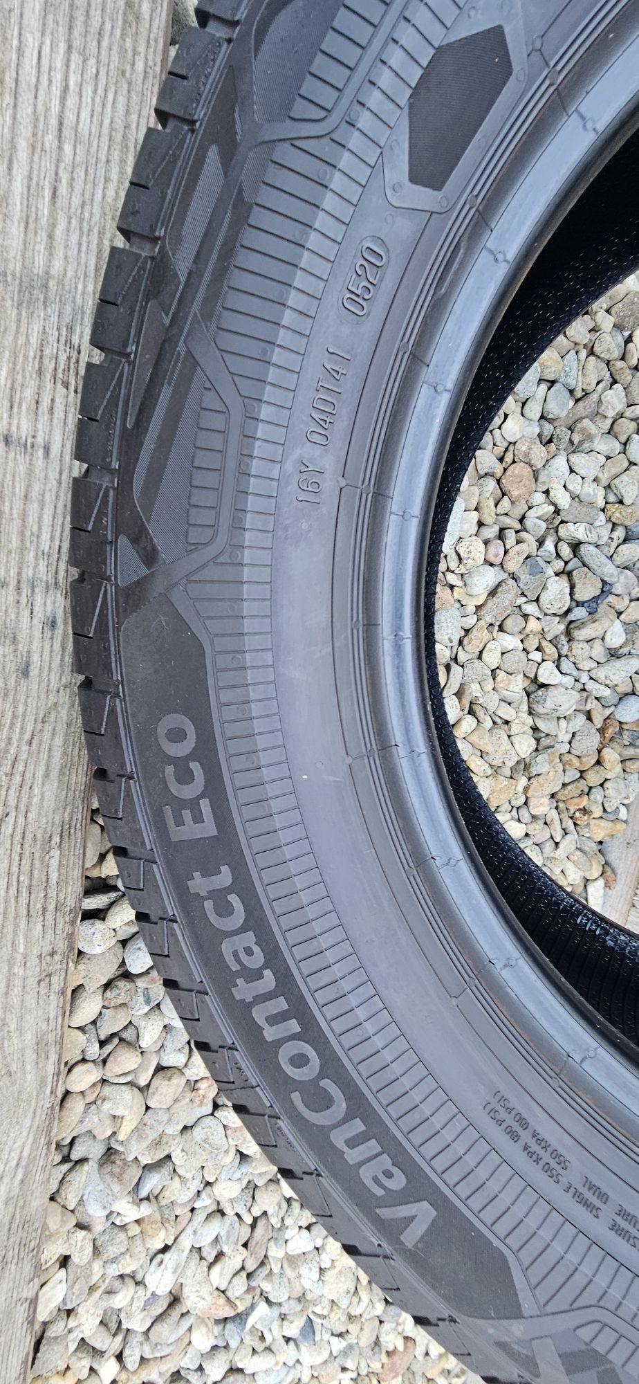 Anvelopa Continental 215/65 R16C 109/107T Michelin 215/65 R16C 106/104