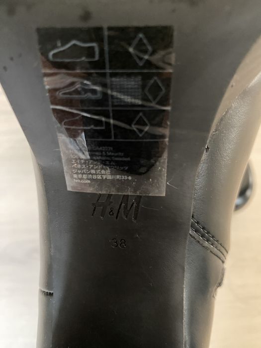 Vand ghete H&M superbe.