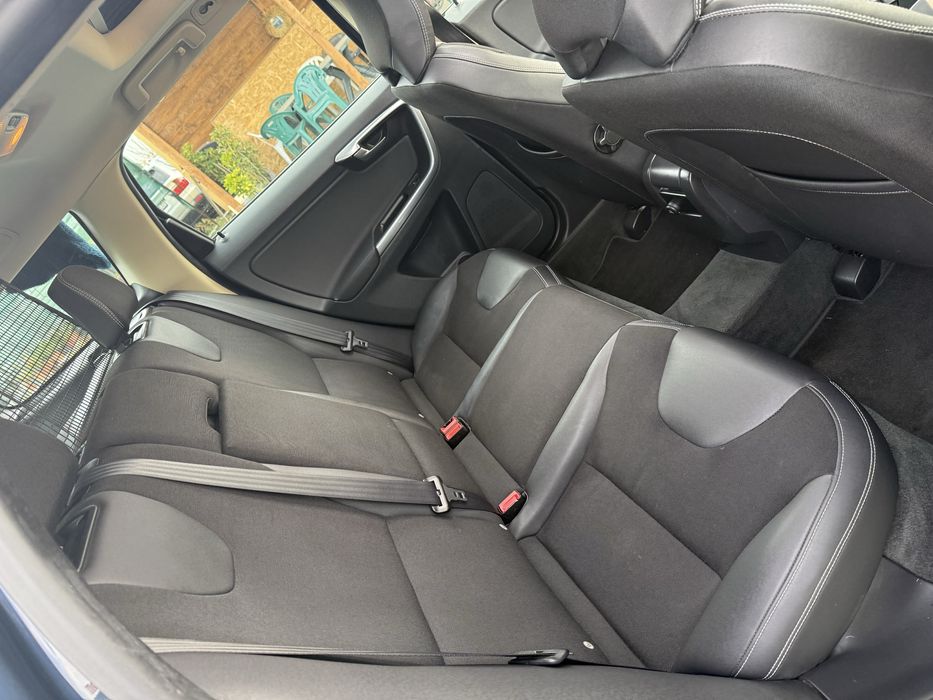 Volvo Xc60•2013•2.4Diesel•Automat•Panoramic•Xenon•Rate•Variante