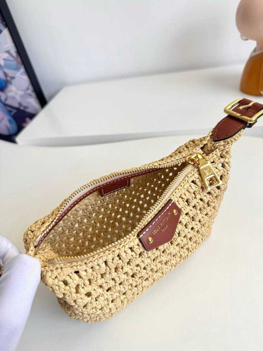 Geanta premium Louis Vuitton Hills Pochette (M14304)