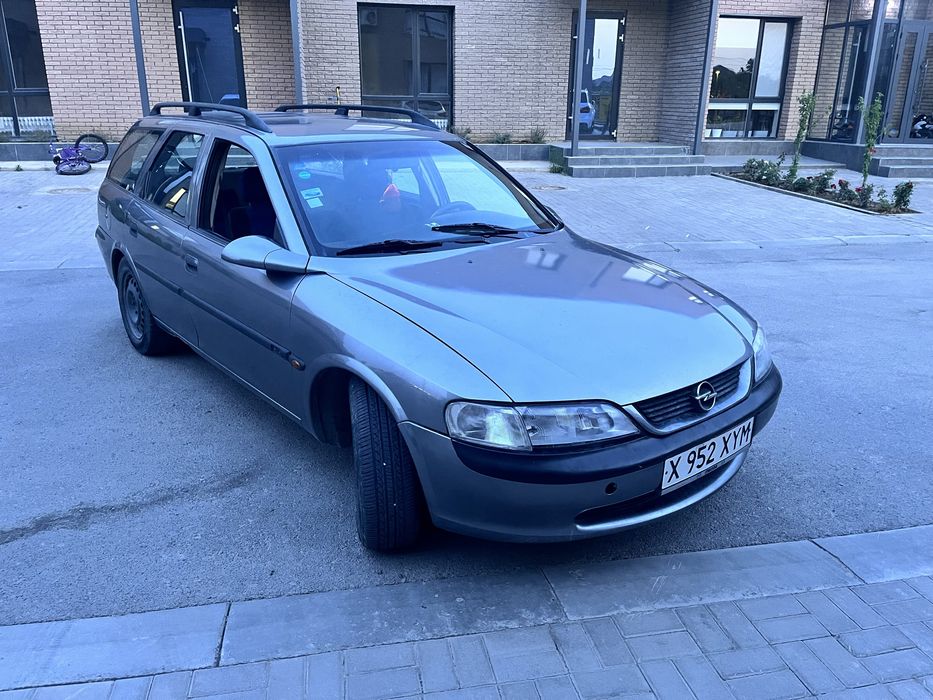 Opel vectra b универсал 1998 2.0L автомат у
