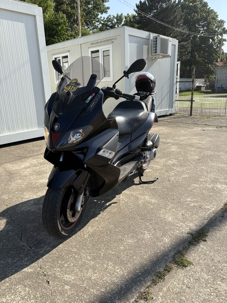 Maxi scuter Gilera nexus 250