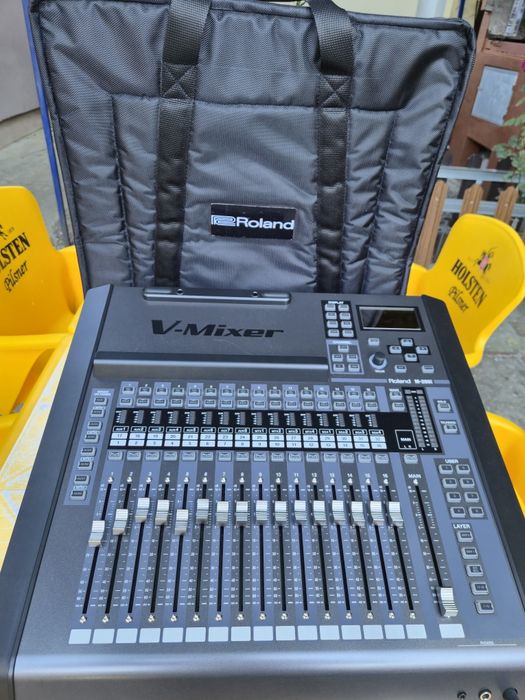 Roland M200i Nou ! Digital 32 de canale  Pasiv ! 2900 lei