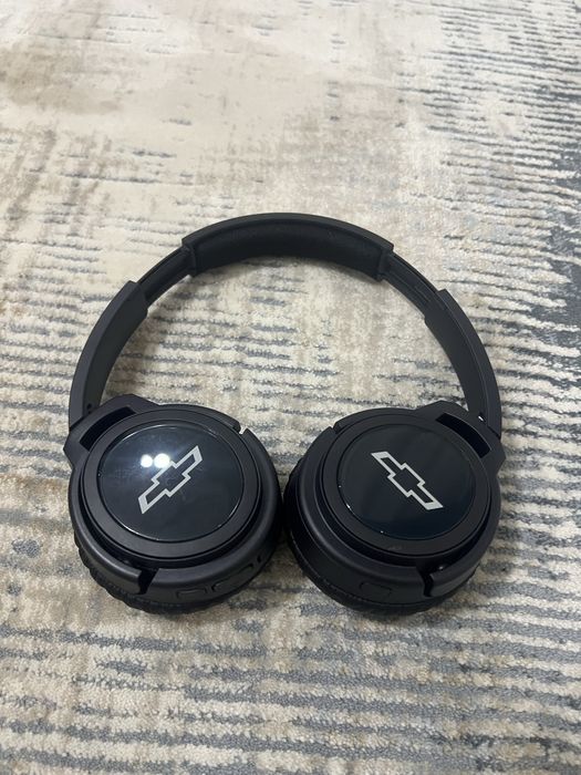 Наушники от TAHOE оригинал комплект