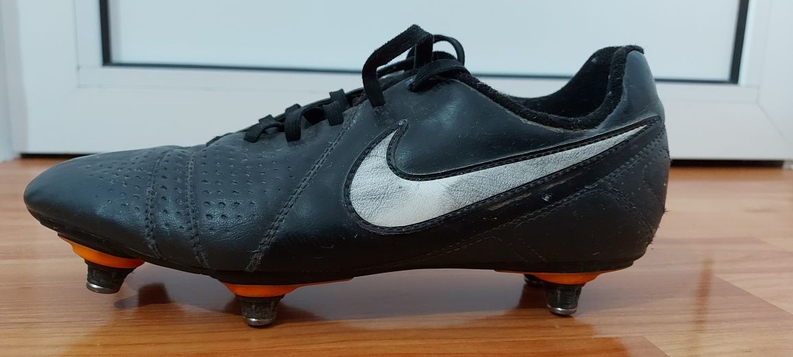 Ghete de fotbal Nike cu filet