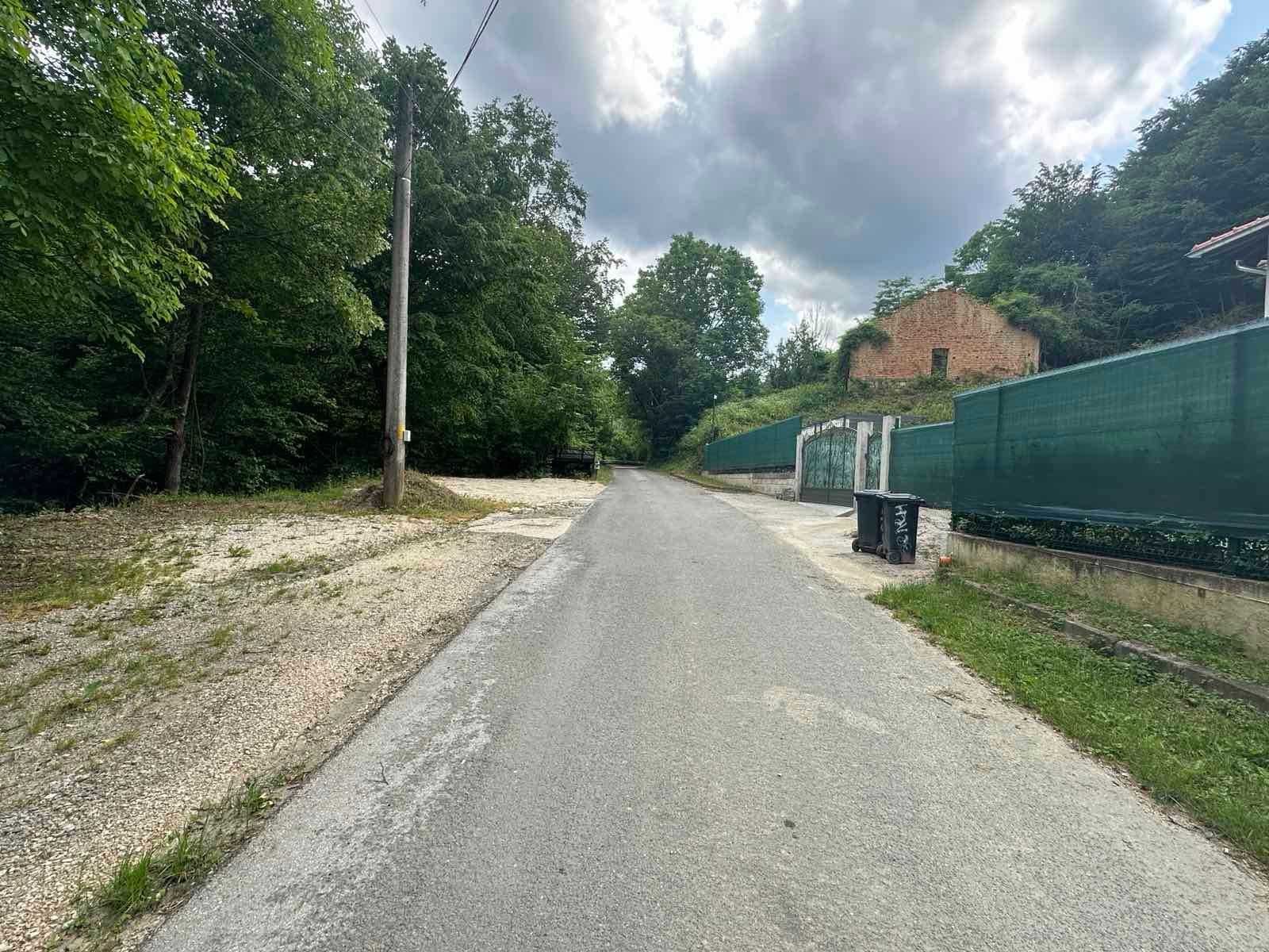 Къща/Вила в кв. Зеленика, с. Бели Осъм, гр. Троян