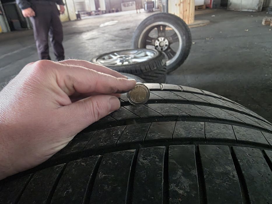 Джанти за Mercedes W211 оригинални 17-ки с летни гуми