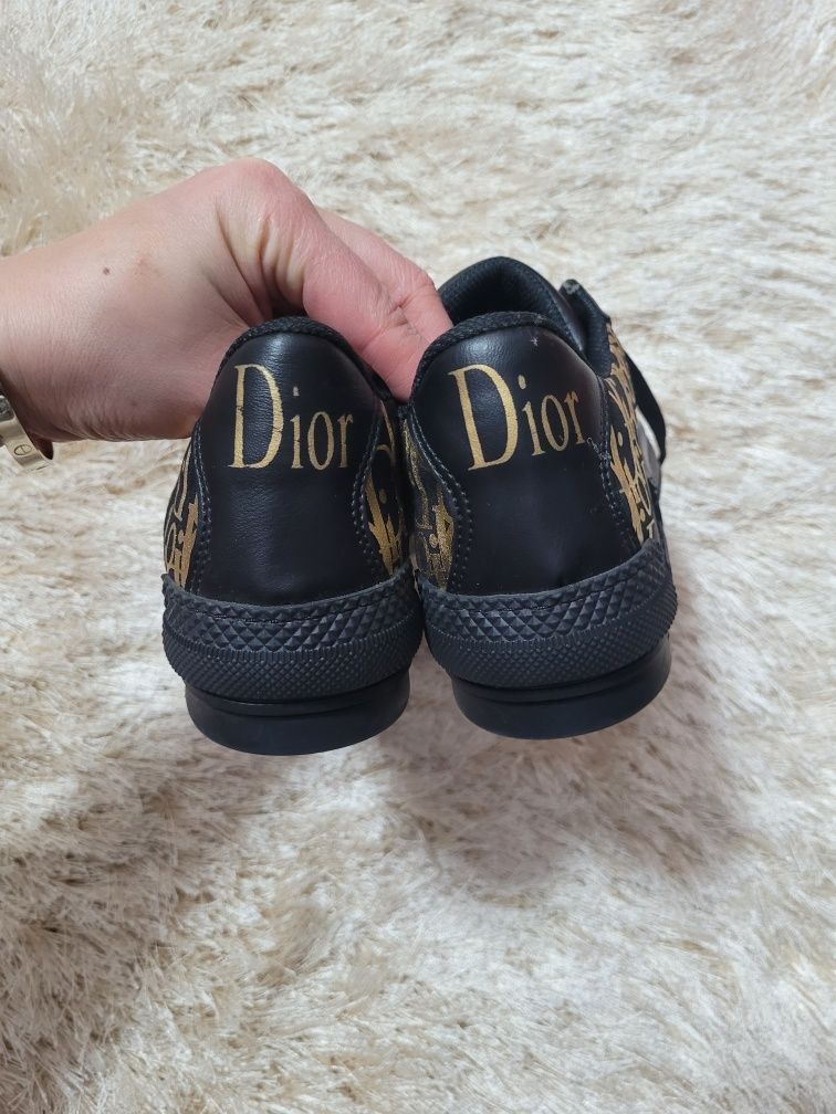 Adidasi Dior 36!