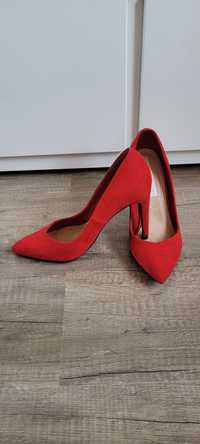 Pantofi roșii Bershka