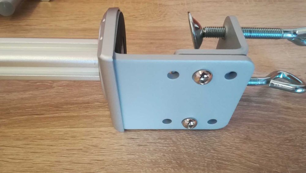 Двойна стойка за монитор