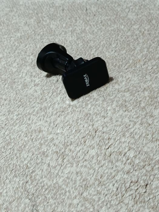 Магнитный автомобильный держатель