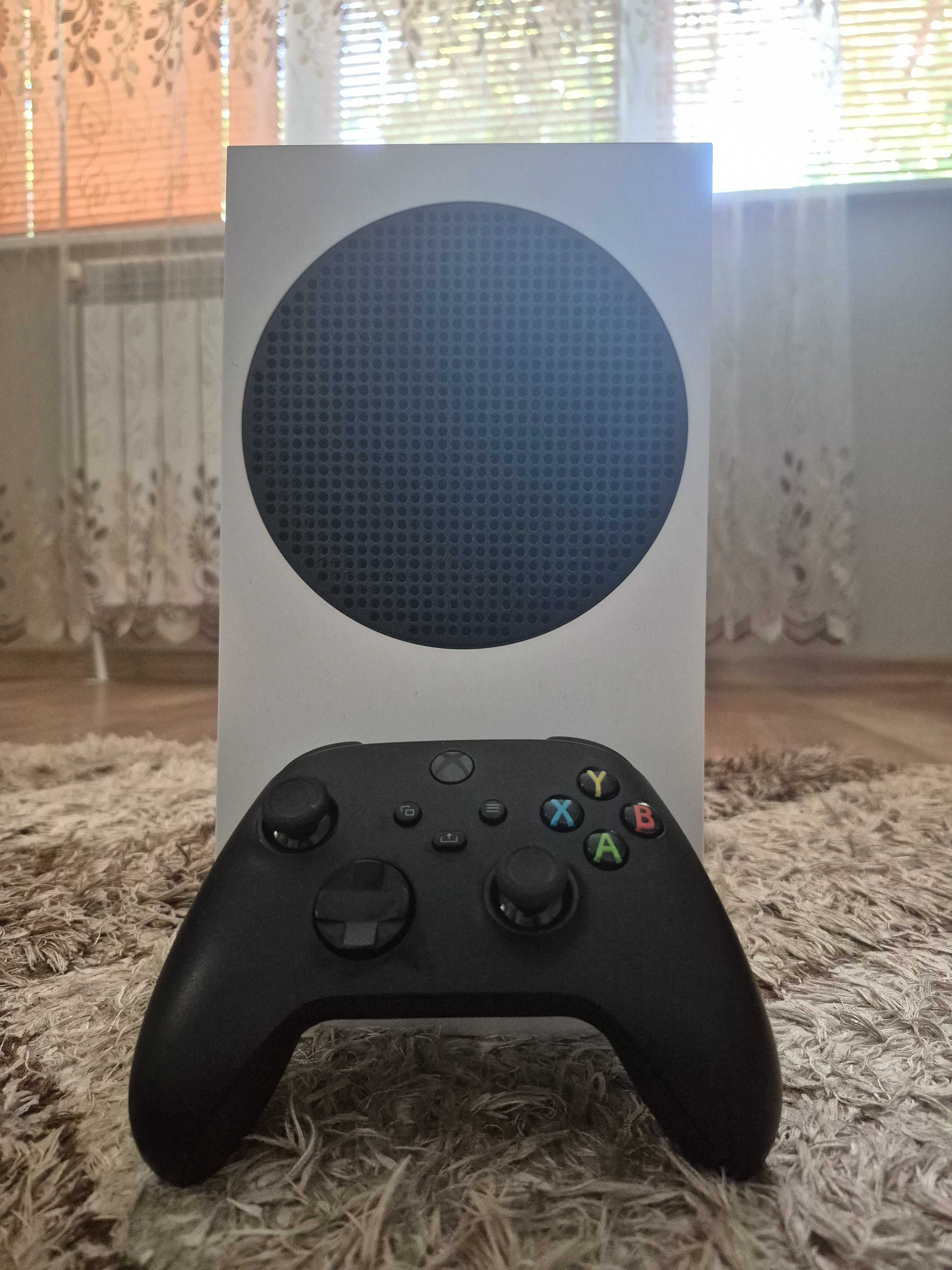 Xbox series s 512gb с 1 джойстик