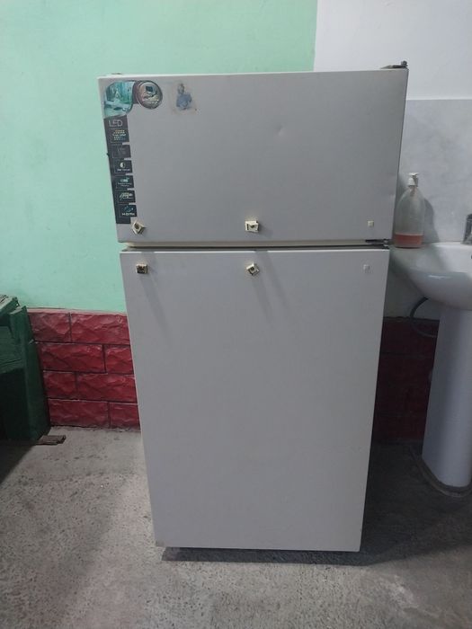 Xaladilnik  sotiladi 2ta