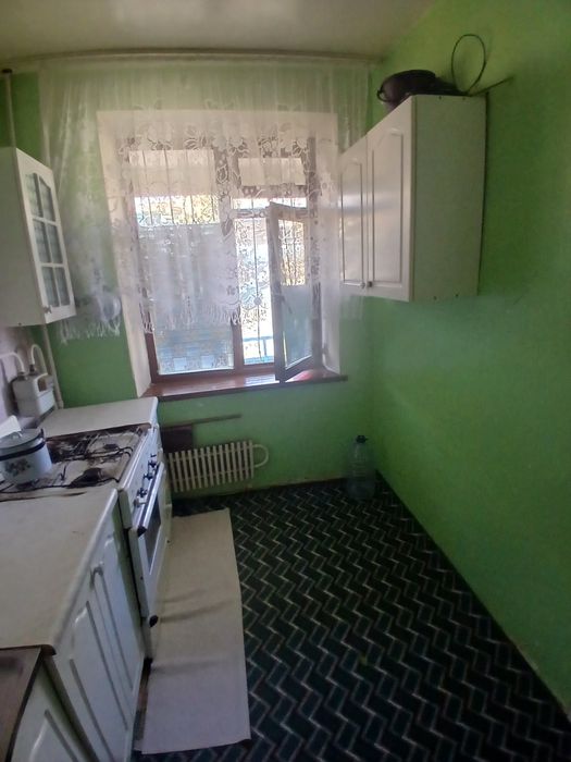 Зарафшонда 2х хонали Квартира сотилади