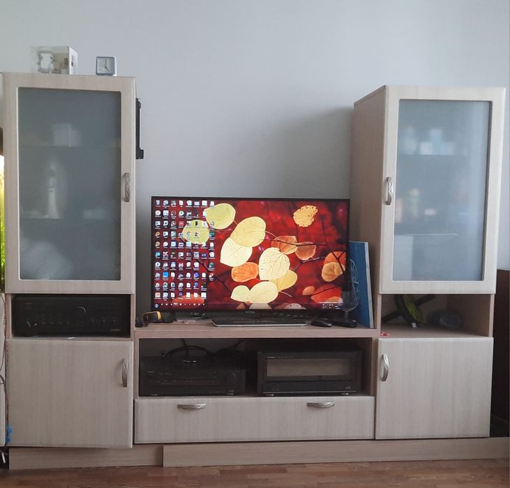 Срочно продам стенку для зала