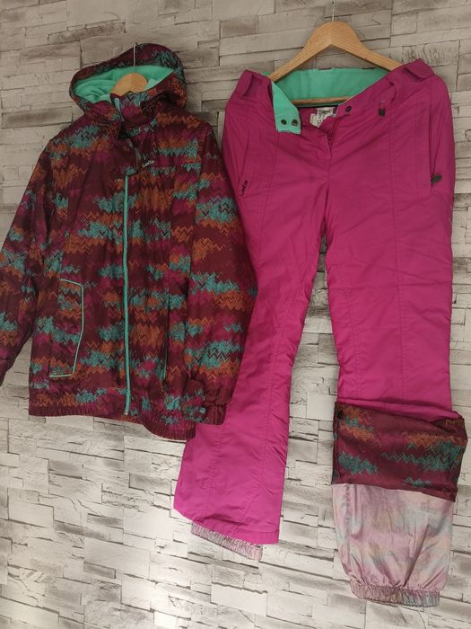 Geacă schi/ Pantaloni/ Căciulă damă