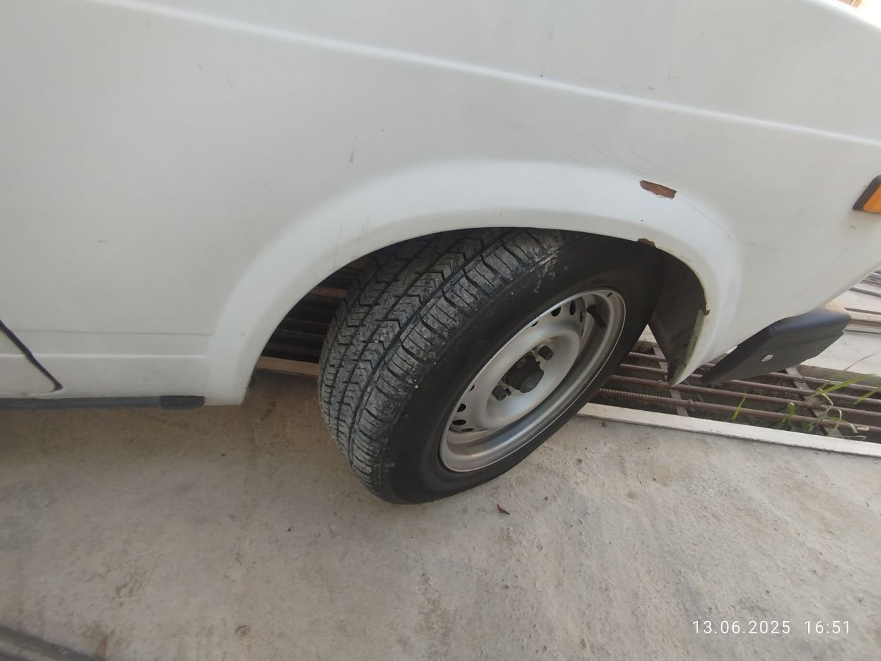 Vaz 2107 sotiladi 2006