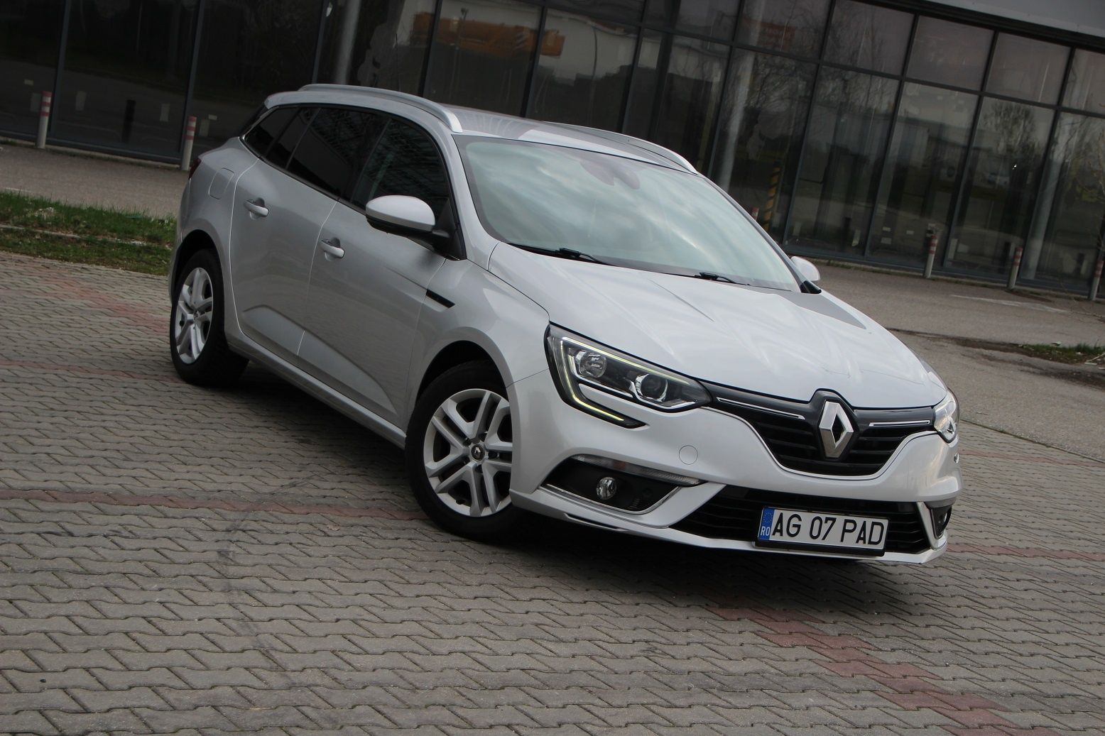 Vind Megane 4 unic proprietar