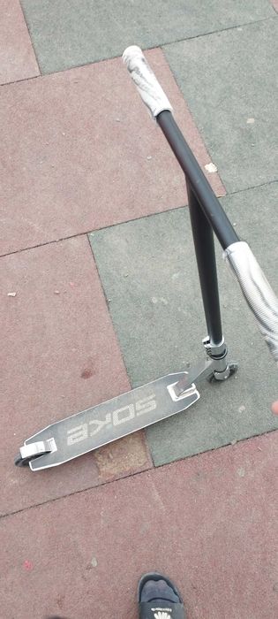 Vand Trotineta scheme SOKE EVO puțin uzata, Vine cu un sticker gratis.