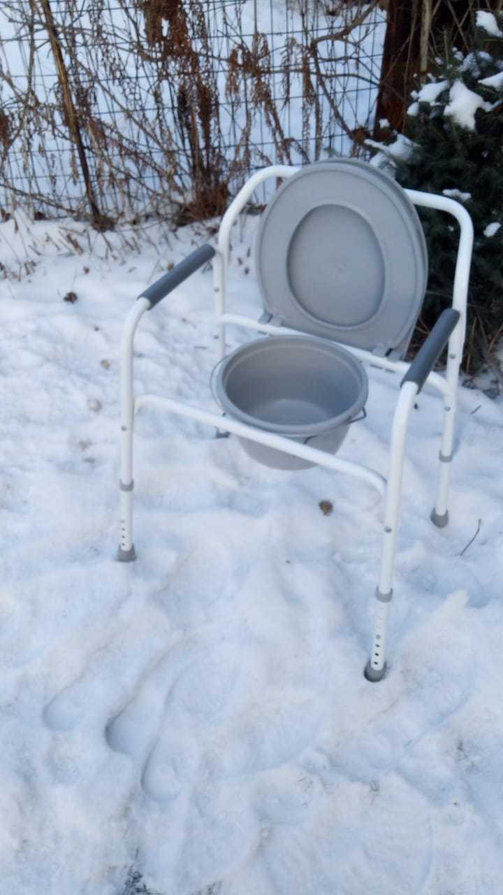 кресло-туалет продаю