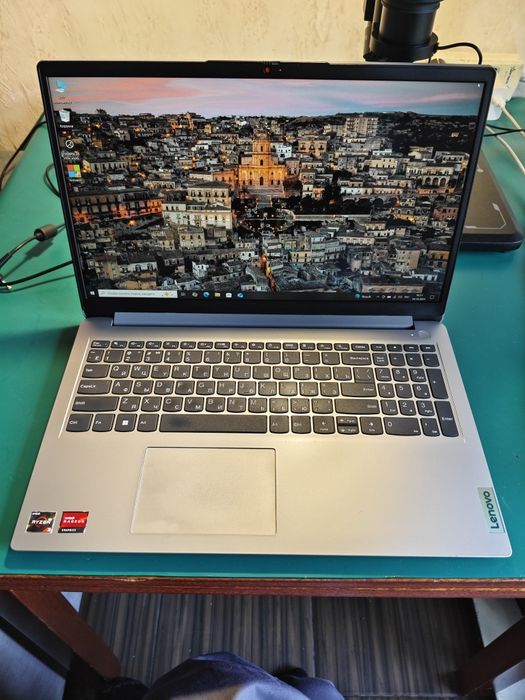 Lenovo ideapad Ryzen 3