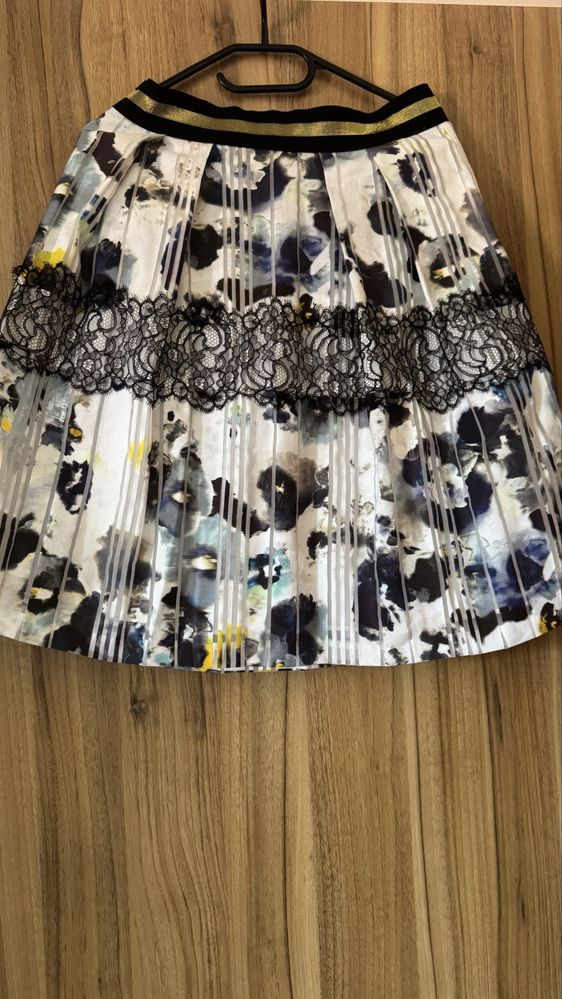 Оригинални поли Liu jo 40,42,44(S,M,L)