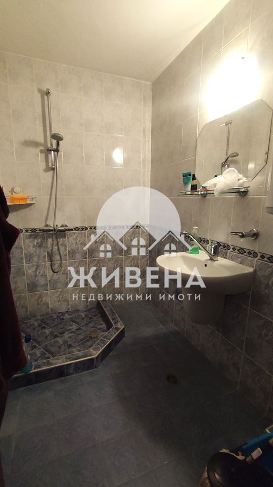 Отдавам под наем 4-стаен апартамент, кв. Левски, ул. Георги Бакалов