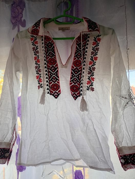 Vând ie tradițională,cojoc tradițional baiat