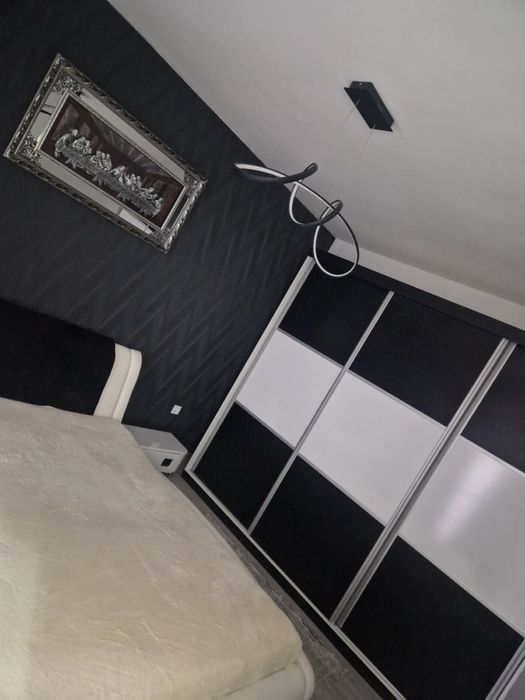 Vand dormitor intact