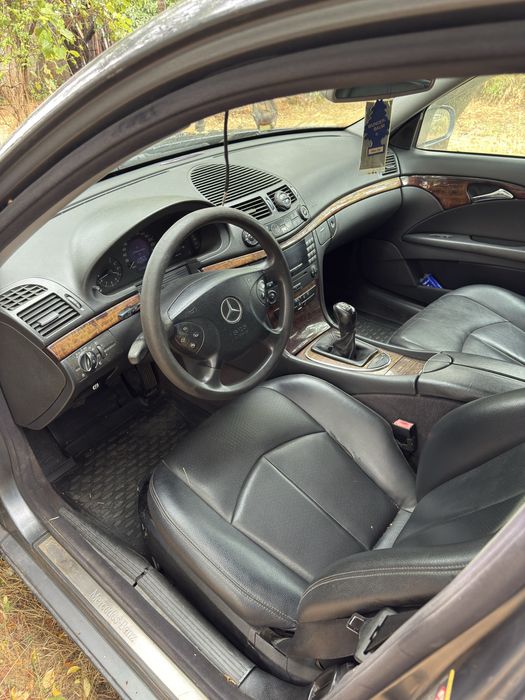 Mercedes Benz E Class W211 2.2 Diesel