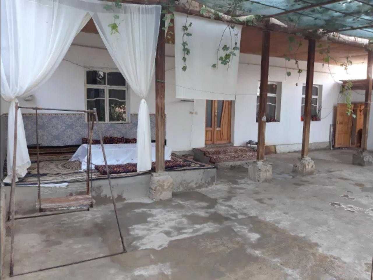 Zangiota Bo'zsuvda 8 sotixli hovli zudlik bilan sotiladi
