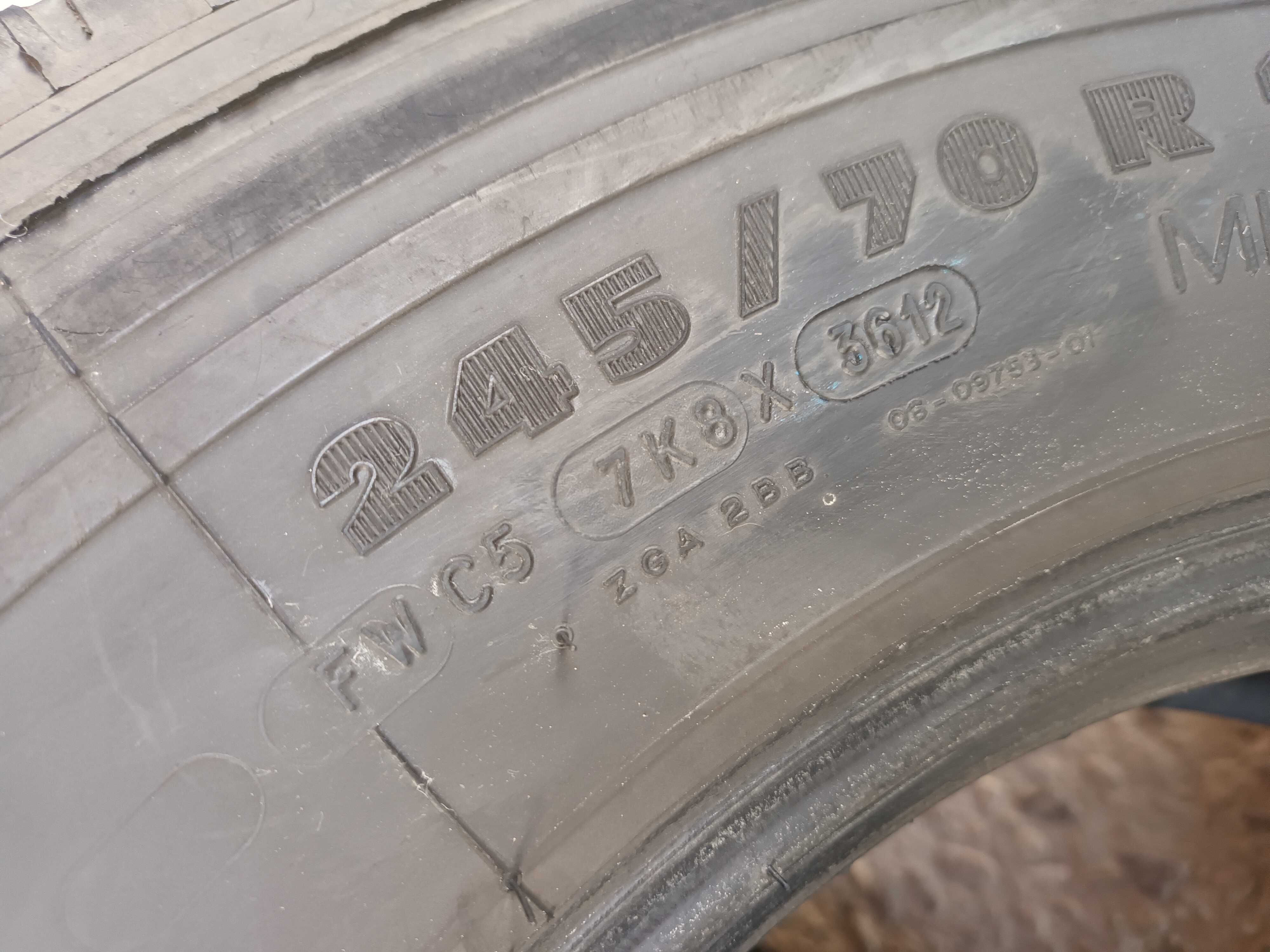1 товарна гума 245/70 R17.5 Michelin XZE2 136/134M made in Germany