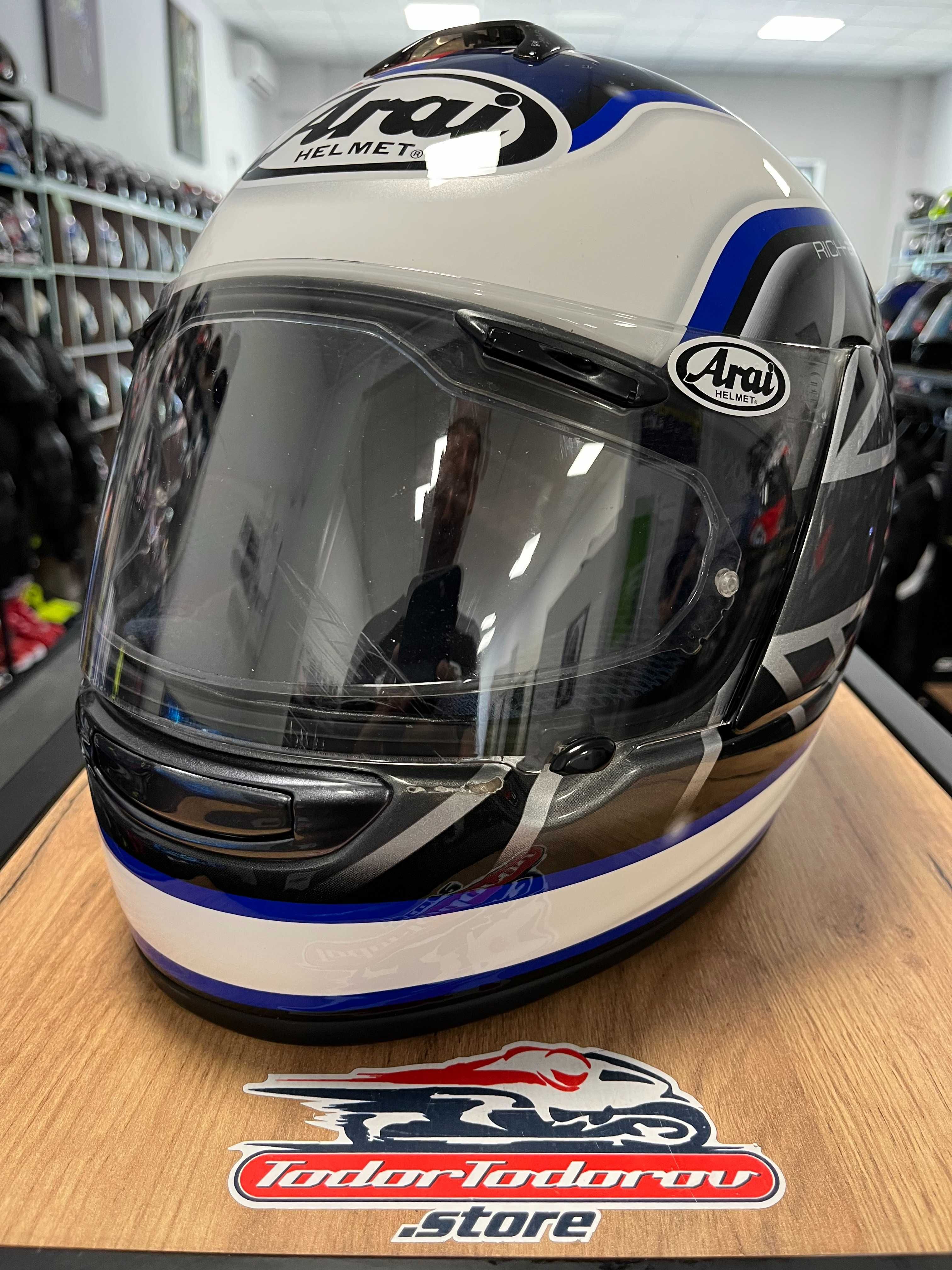 Висок клас мото каска ARAI CHASER , M 57-58 см. перфектно състояние
