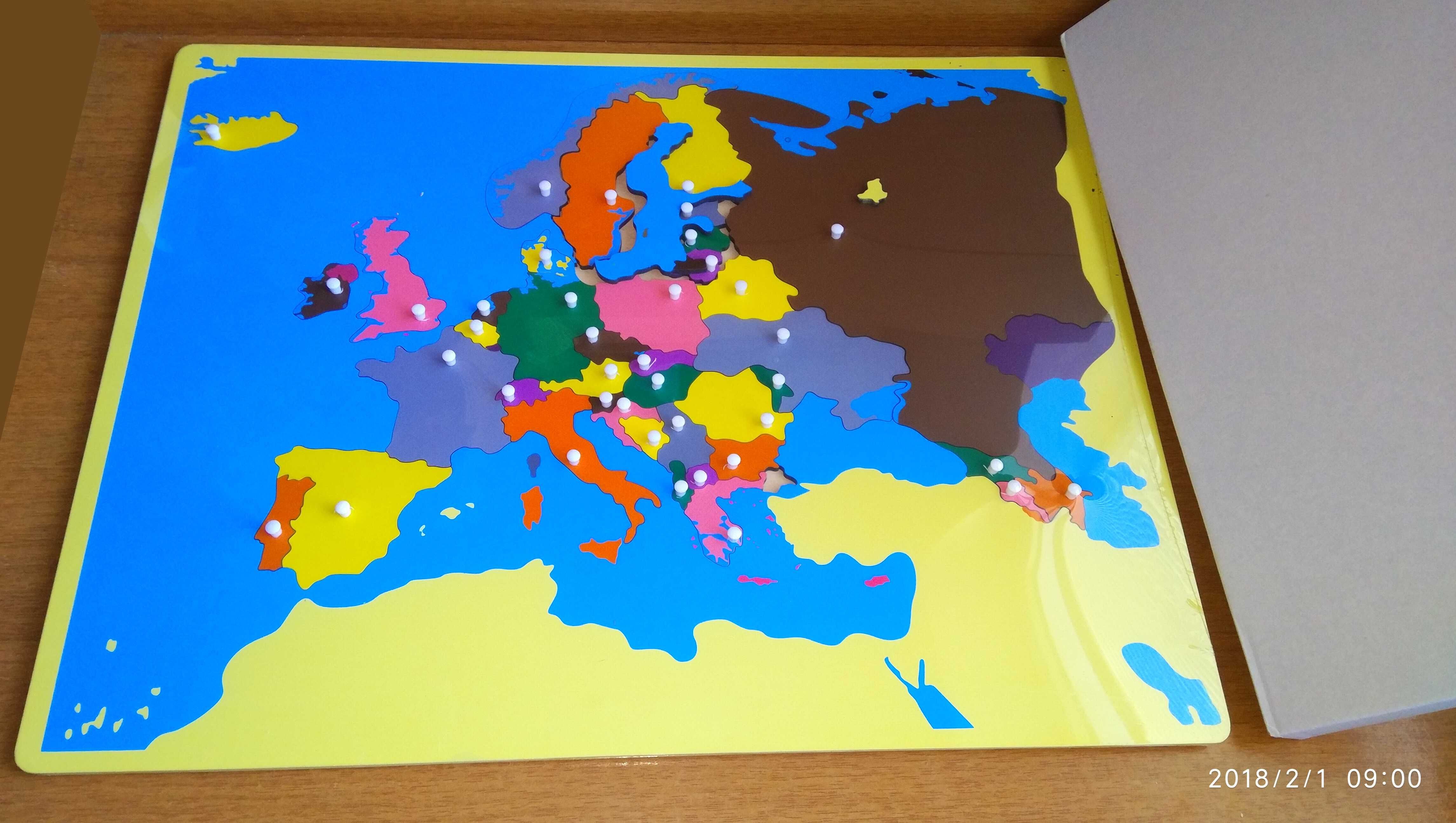 Монтесори пъзел дървена карта на Европа-държави и граници ДЪРВЕНИ ИГРИ