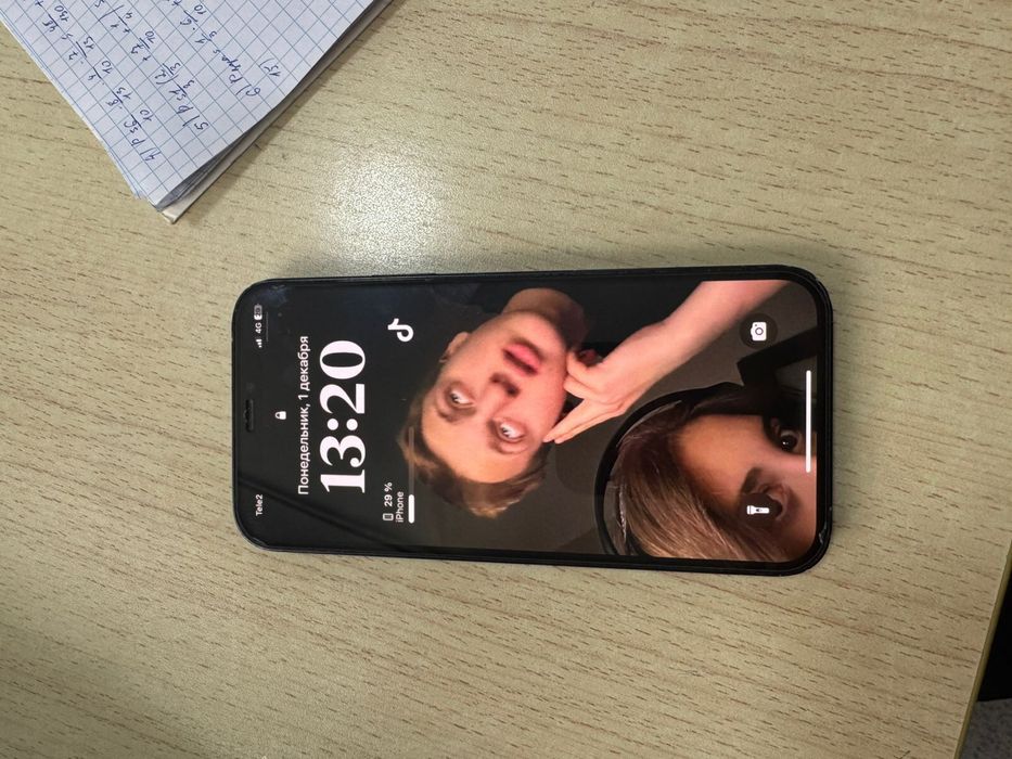 Продам 12 айфон, 128гб срочно