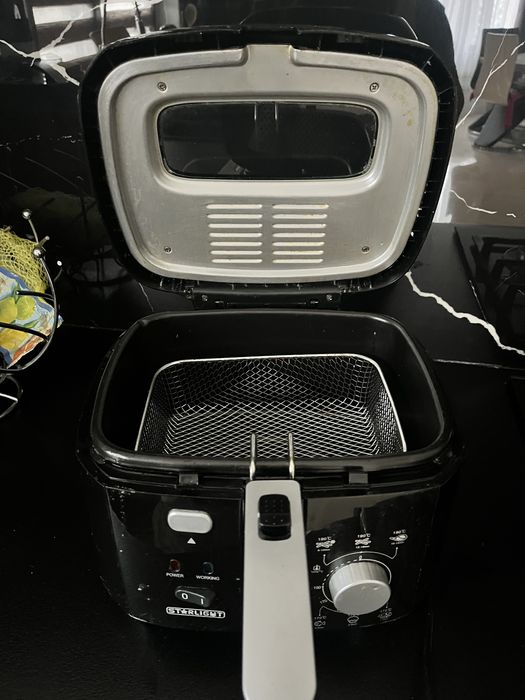 Aparat de cafea si friteuza electrica