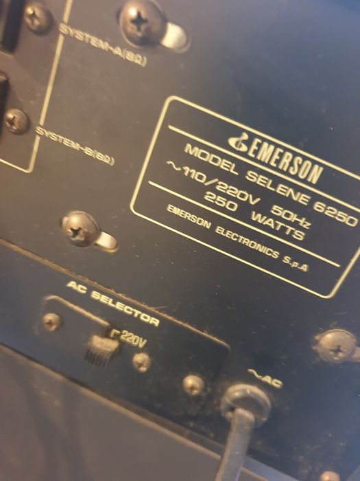 Vând boxe plus reciver