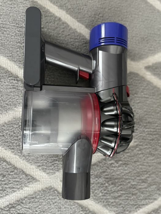 Aspirator Dyson V8 absolute - baterie noua