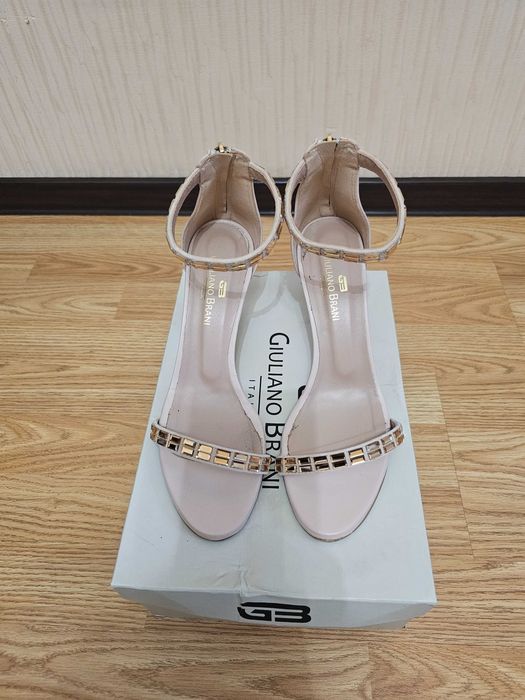 Босоножки Италия до 38-38,5 размера GIULIANO BRANI Италия