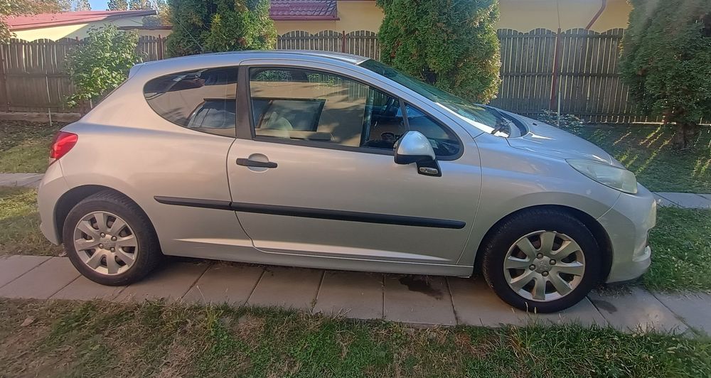 Peugeot 207 coupe