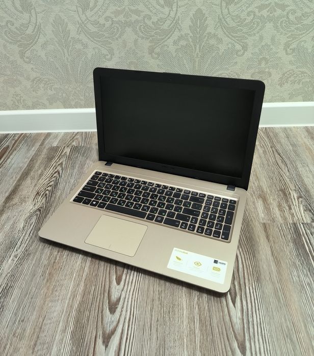 Мощный ноутбук Asus VivoBook/Intel/SSD 256 Гб/15.6" дюйм